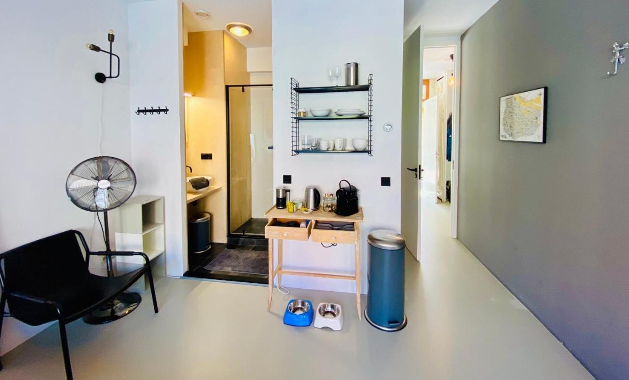 Private Studio With Free Car Parking Амстердам Экстерьер фото