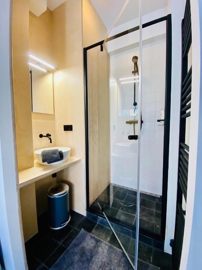 Private Studio With Free Car Parking Амстердам Экстерьер фото